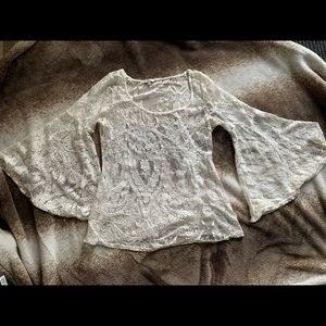 🥰✨ Charlotte Russe Lace Bell Sleeve Top ✨🥰